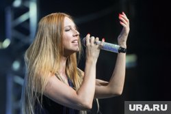 Жена Преснякова, Наталья Подольская, выступила в Миассе вместе с супругом