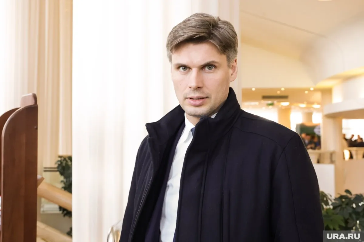 Баканов думает о космосе, а не о девушках