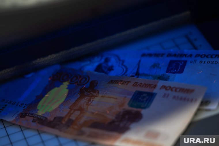 Фальшивомонетчики предпочитают подделывать пятитысячные купюры