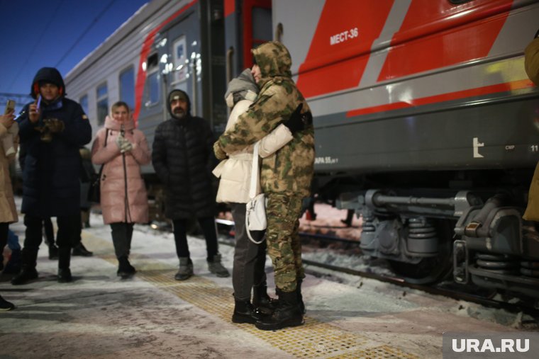 Отправка мобилизованных. Тюмень , проводы в армию, мобилизация, отправка мобилизованных, проводы мобилизованных, прощание с мобилизованными