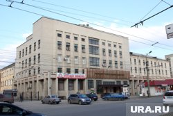 В КГУ поздравляют с юбилеем ветерана Юрия Петровича Агафонова 