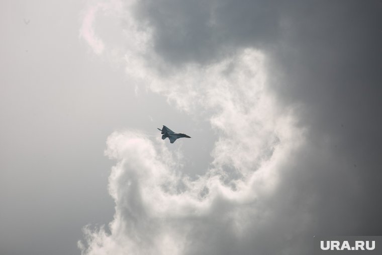 Российский самолет Су-35 предотвратил захват судна