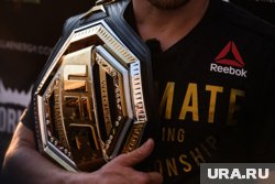 Чеченский боец стал чемпионом UFC в средней весовой категории