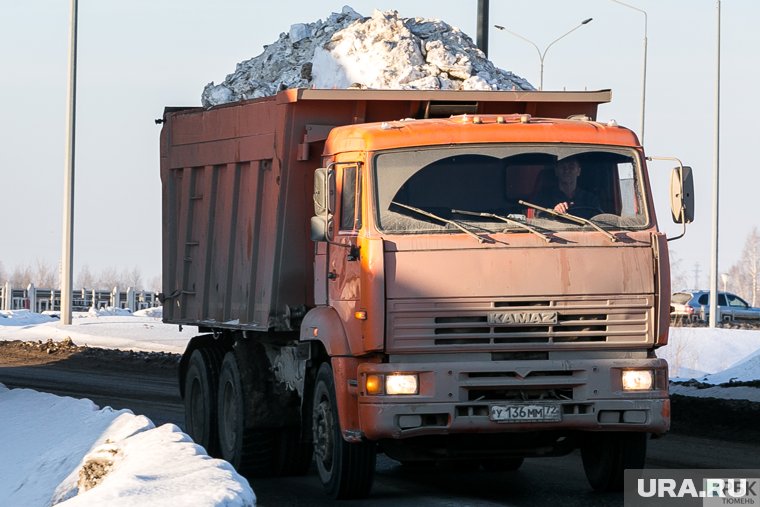 Пешеход попал под колеса КАМАЗа