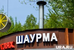В Нижневартовске снесли шаурмичную возле мурала ветерана Великой Отечественной войны