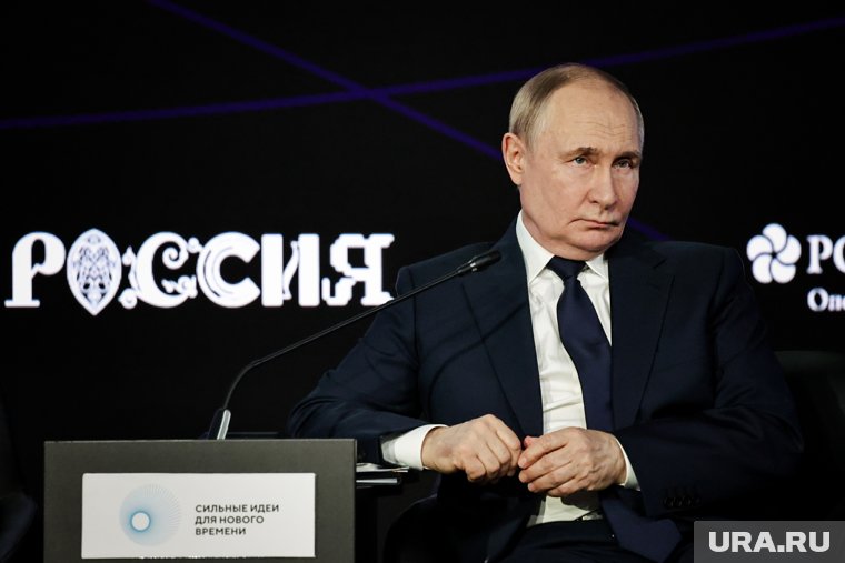Роль Путина исполнил знаменитый британский актер