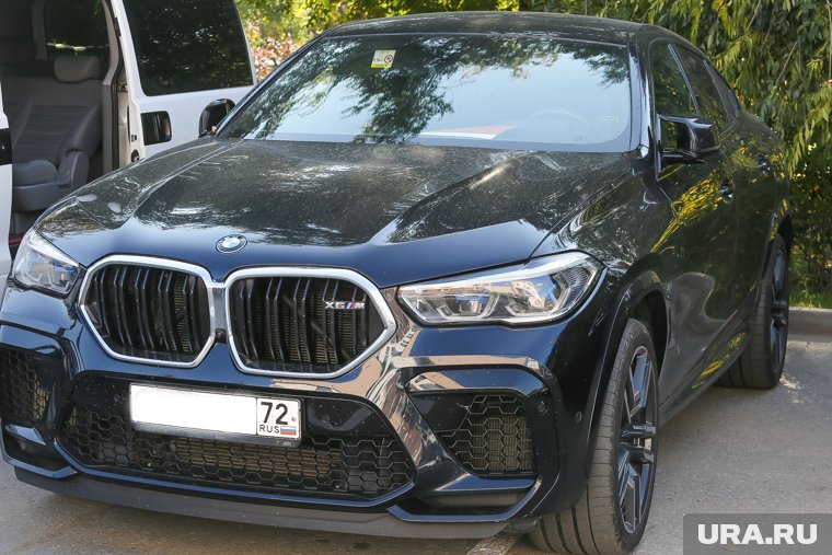 Следом за ним по популярности идет BMW X6. Это среднеразмерный немецкий спортивный кроссовер, который позволит комфортно проводить активный отдых