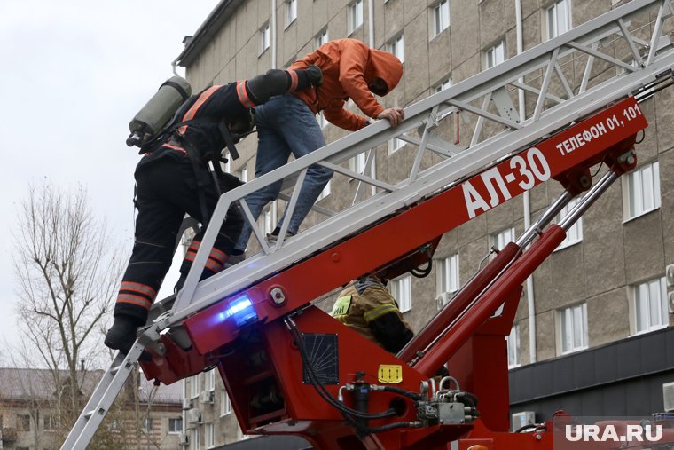 Пожар распространился на 200 квадратных метров