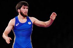 Российский борец Угуев завоевал золото чемпионата мира