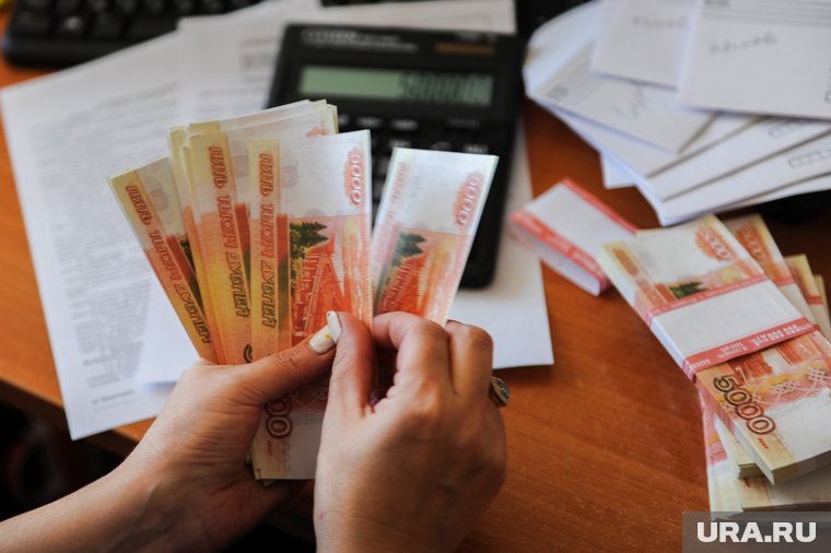 Компания из Нижневартовска задолжала работникам больше 300 миллионов рублей