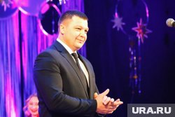 Курганский мэр Науменко поздравил учителей 