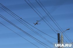 На борту самолета находились 273 пассажира и восемь членов экипажа