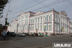 Награда присуждается за заслуги в области образования и подготовки высококвалифицированных специалистов
