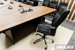 Свой пост покинул замгубернатора ХМАО Анатолий Уткин