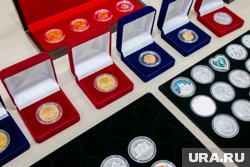 Цена на золото превысила психологическую отметку — 10 тысяч рублей за грамм