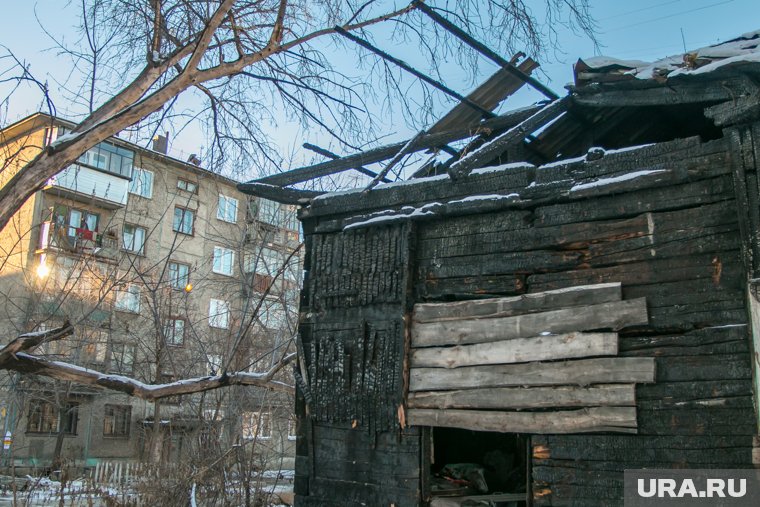 Люди бросали петарды и бутылки с зажигательной смесью в общественных местах 