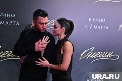 Прилучного осудили в соцсетях за быструю организацию свадьбы после недавнего развода