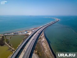 Движение по Крымскому мосту приостановлено с утра 3 июня