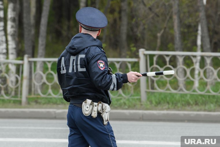 Уже за час рейда в Екатеринбурге выявили около 20 авто с запрещённой тонировкой