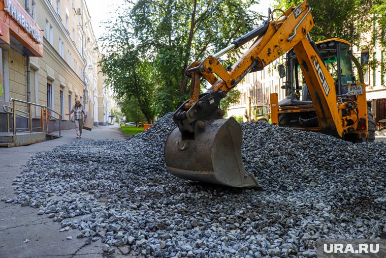 В Екатеринбурге отремонтируют 516 тысяч квадратных метров