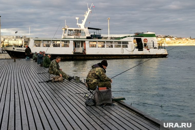 Добыча рыбы в Крыму восстановилась после аварии с разливом мазута