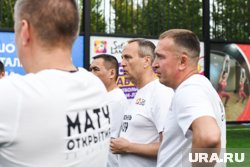 Матч тюменских чиновников с силовиками приурочили к открытию нового стадиона