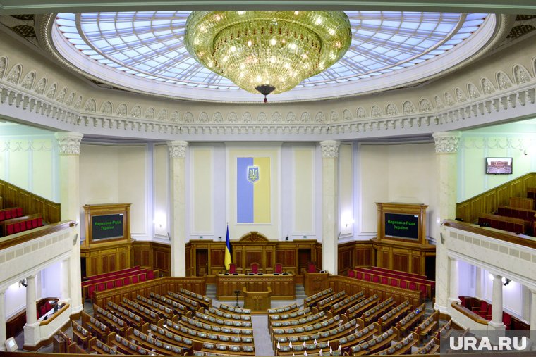 У украинских властей остается месяц, чтобы не допустить дефолта, пишет The Economist