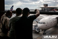 В Пулково минувшая ночь прошла напряженно: в терминале было душно и табло не обновлялись 