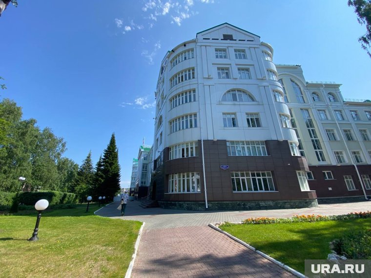 Югорский парламент разъехался на каникулы