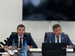 Врип мэра Науменко и спикер думы Кургана Прозоров начали заседание