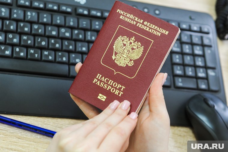 При трудоустройстве необходимо иметь при себе паспорт