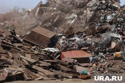 Курганцы сдают в металлолом отжившие свой век вещи