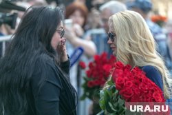Лолита расплакалась во время исполнения песни «Раневская»