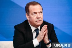 Зеленский не имеет права на подписание международных документов, сказал Медведев
