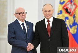 Юрий Диков получил медаль Героя Труда