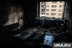 Для тушения пожара работали 21 пожарный и шесть специализированных машин МЧС России