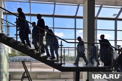 Одна из женщин потеряла сознание, ожидая вылет в Санкт-Петербург 