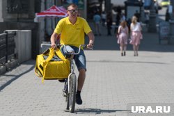 Доставщикам подарков будут платить на временной занятости до 269 тысяч рублей