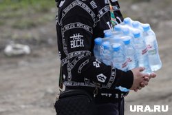 За августа волонтеры доставили 178 тысяч питьевой воды в разные региона Донбасса
