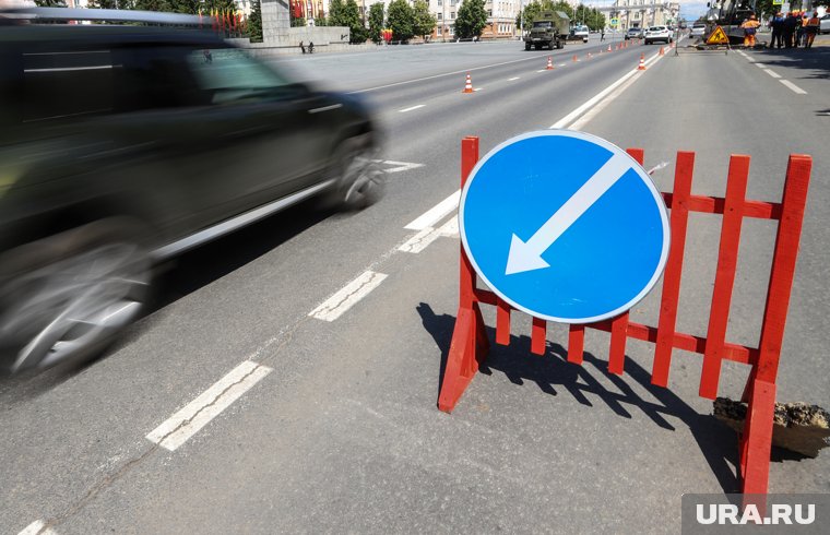 В Тарко-Сале водители будут совершать крюк из-за ремонта перекрестка