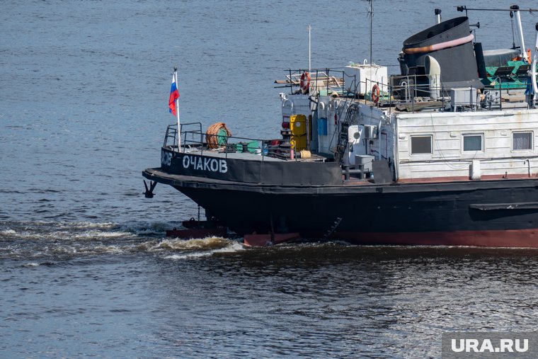 Теплоходы столкнулись в водах Петербурга