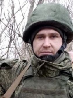 В Белозерском округе простились с погибшим на передовой Дмитрием Токаревым
