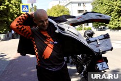 Полпред Артем Жога приехал в Челябинск за рулем мотоцикла