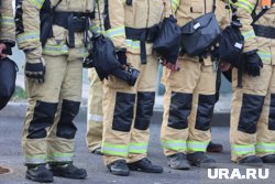 Свердловские спасатели локализовали крупный пожар, в котором сгорело 10 домов