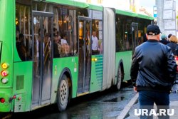 Решение о необходимости кондуктора в автобусах принимается перевозчиком
