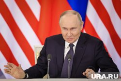 Кремль пошел на хитрость, допустив встречу президентов России и Украины, заявил политолог Алексей Зудин