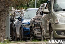 Парковка возле домов располагалась незаконно (архивное фото) 
