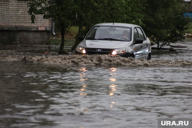 Улицы были затоплены водой