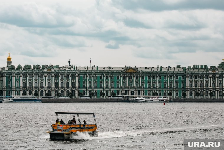 Эрмитаж был закрыт в 17:00 по Московскому времени
