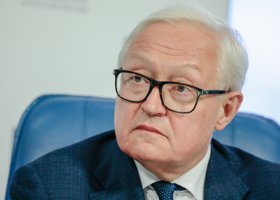 В РФ впервые заявили о новых прототипах «Орешника»: что Рябков сказал об арсенале страны и моратории по РСМД
